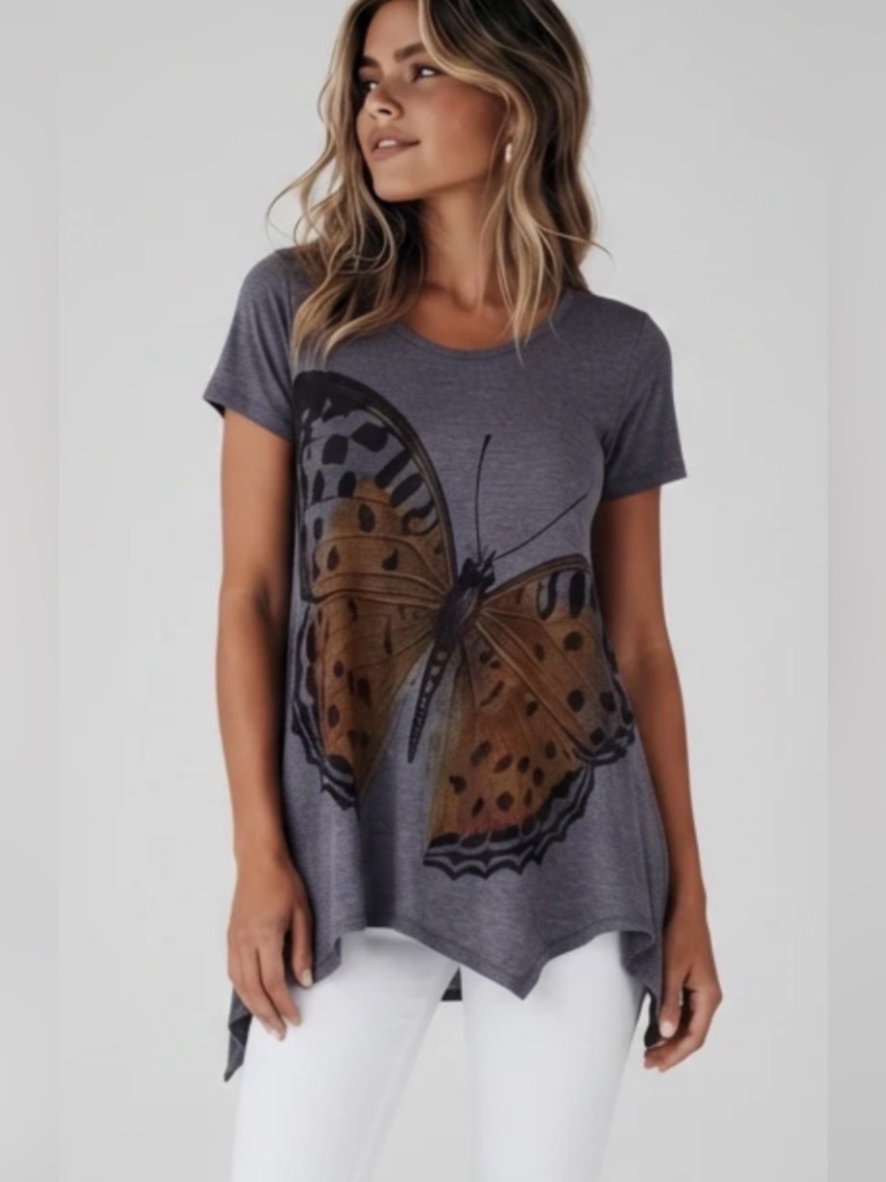 Go Couture Vintage V-Neck Short Sleeve T-Shirt with Butterfly Print Gray Large